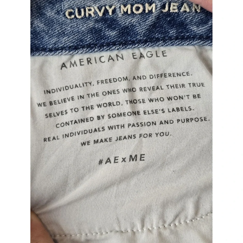 American Eagle Curvy Mom Jeans Size 12 Distressed High Waisted Stretch Denim